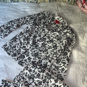 Victoria's Secret Intimates & Sleepwear - EUC pj set Victoria’s Secret flannel black/ white Victoria's Secret Intimates & Sleepwear - EUC pj set Victoria’s Secret flannel black/ white